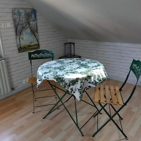 Appartamento La Tourterelle La Rivière-Saint-Sauveur Esterno foto
